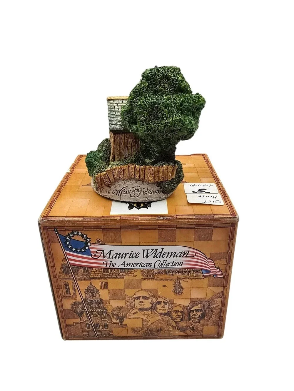 Maurice Wideman American Collection Out House Figurine in Box